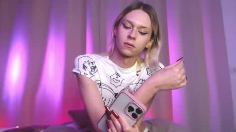 Snapshot of sophiediamond_x chatting on October 21, 2025, 4:19 pm sophiediamond_x online show from October 21, 2025, 4:19 pm