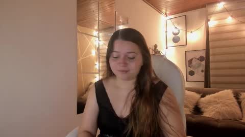 Sophie  online show from October 14, 2025, 2:07 pm