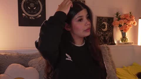 Sophiee  online show from October 19, 2025, 2:12 am