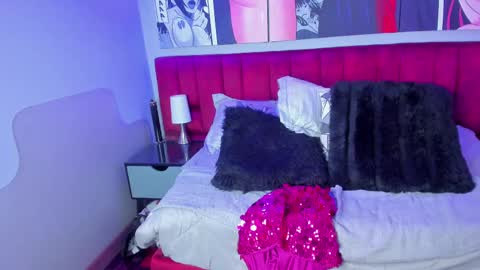 Sophie online show from March 3, 2025, 5:50 pm