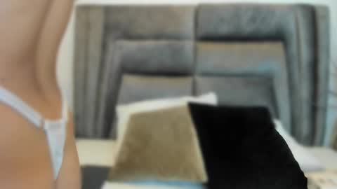 Sophie  online show from February 19, 2025, 11:38 am