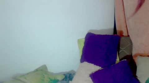 sophiehillsxo online show from December 18, 2024, 9:47 am