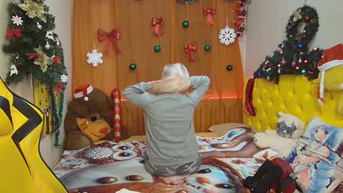 sophiekittyy online show from January 16, 2025, 10:42 am