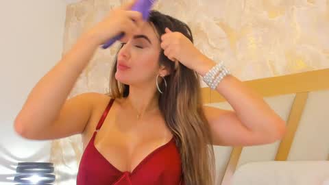 Sophie online show from December 21, 2024, 5:07 pm