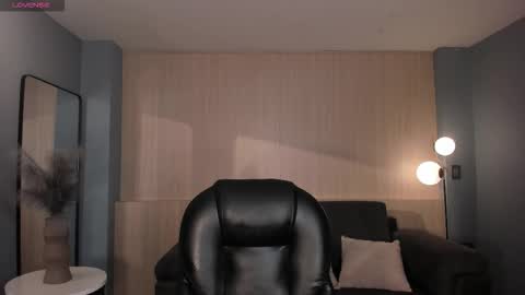 Sophie online show from January 11, 2026, 4:06 am