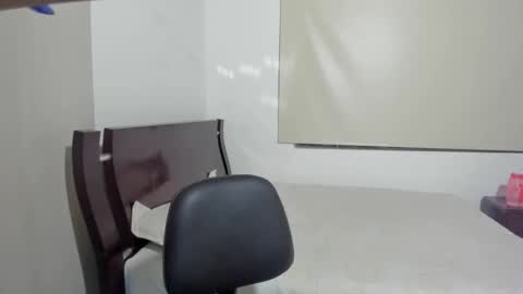 Sophia online show from November 9, 2025, 5:17 am