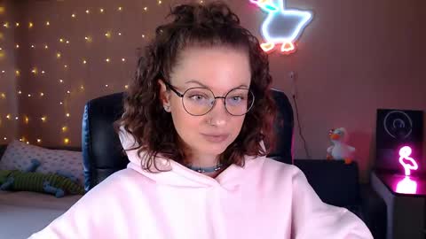 Snapshot of sophieleroux chatting on April 28, 2026, 12:43 pm sophieleroux online show from April 28, 2026, 12:43 pm