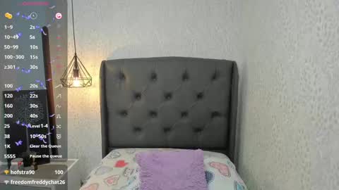 Sophie  online show from January 28, 2025, 3:57 pm