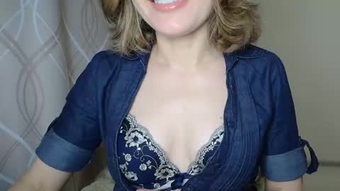 Sophiemisss online show from October 9, 2025, 11:19 am