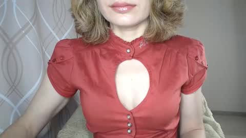 Sophiemisss online show from November 3, 2025, 7:53 am