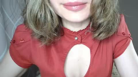 Sophiemisss online show from May 25, 2026, 6:08 am