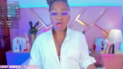 Sophie online show from March 28, 2026, 1:00 pm