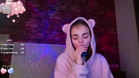 Sophie and my bestie Mandy    online show from December 7, 2024, 5:42 pm