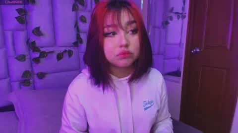 Snapshot of sophievv chatting on September 18, 2025, 12:18 pm Sophie online show from September 18, 2025, 12:18 pm