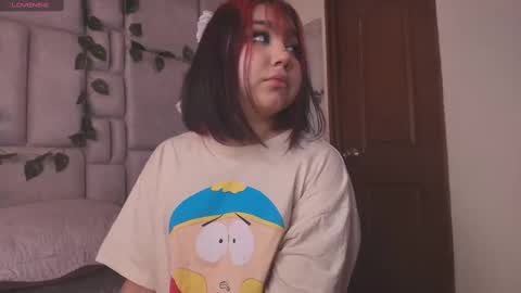 Snapshot of sophievv chatting on September 19, 2025, 12:28 pm Sophie online show from September 19, 2025, 12:28 pm