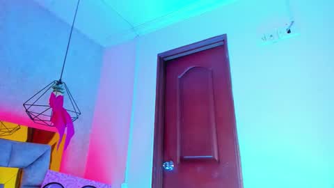 Snapshot of sophievv chatting on February 1, 2026, 8:13 am Sophie online show from February 1, 2026, 8:13 am