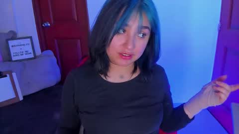 Snapshot of sophievv chatting on February 17, 2026, 6:47 pm Sophie online show from February 17, 2026, 6:47 pm