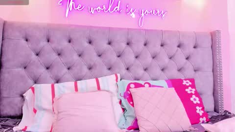 Snapshot of sophiia_77 chatting on October 18, 2025, 12:28 pm Sophii online show from October 18, 2025, 12:28 pm