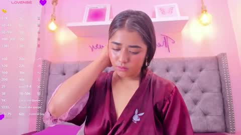 Snapshot of sophiia_77 chatting on December 4, 2025, 9:01 pm Sophii online show from December 4, 2025, 9:01 pm