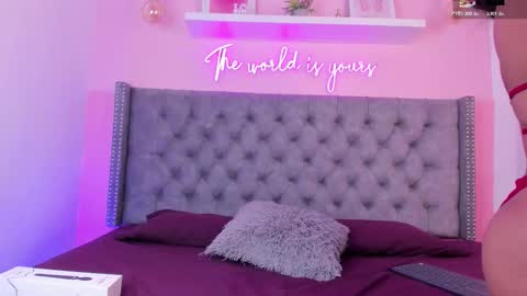 Snapshot of sophiia_77 chatting on February 10, 2026, 10:47 pm Sophii online show from February 10, 2026, 10:47 pm