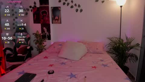 Sophie online show from October 5, 2025, 1:20 pm