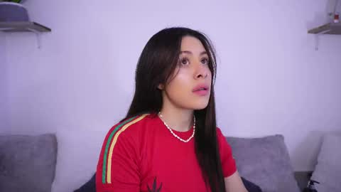 Sophiie online show from November 11, 2025, 12:16 pm