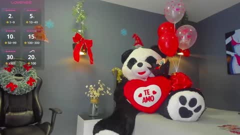 Sophie Taylor online show from December 19, 2024, 11:14 pm