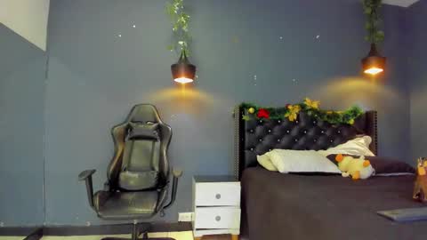 Sophie Taylor online show from January 10, 2026, 11:23 am