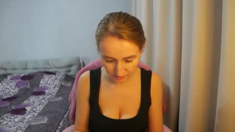 Snapshot of sophilorens chatting on May 2, 2026, 1:49 pm Sophi online show from May 2, 2026, 1:49 pm
