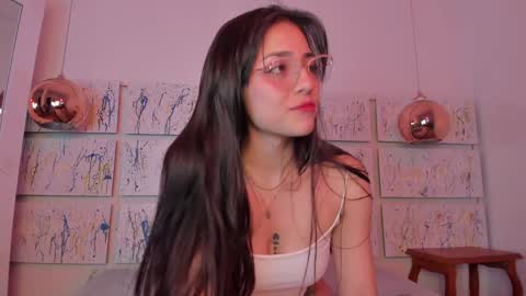 Snapshot of sophy_smilesweet chatting on December 11, 2024, 2:33 pm SOPHY ROGERS online show from December 11, 2024, 2:33 pm