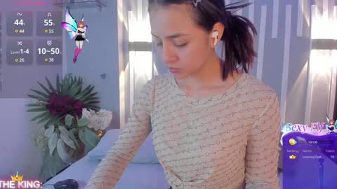 Snapshot of sophy_smilesweet chatting on December 17, 2024, 11:39 am SOPHY ROGERS online show from December 17, 2024, 11:39 am