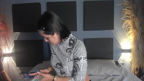 Snapshot of sophy_smilesweet chatting on February 6, 2025, 11:54 am SOPHY ROGERS online show from February 6, 2025, 11:54 am