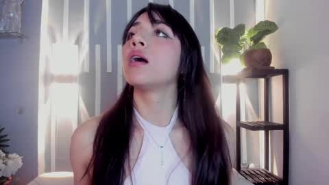 Snapshot of sophy_smilesweet chatting on February 11, 2025, 6:01 pm SOPHY ROGERS online show from February 11, 2025, 6:01 pm