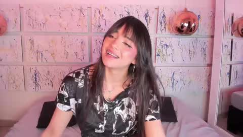 Snapshot of sophy_smilesweet chatting on February 13, 2025, 2:52 pm SOPHY ROGERS online show from February 13, 2025, 2:52 pm