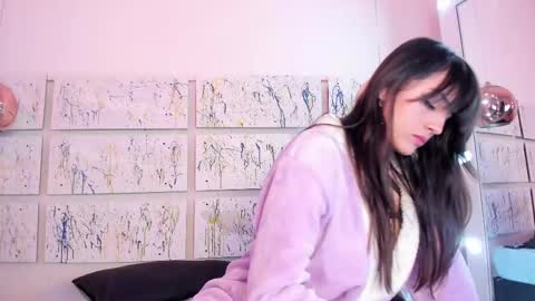 Snapshot of sophy_smilesweet chatting on February 13, 2025, 5:54 pm SOPHY ROGERS online show from February 13, 2025, 5:54 pm