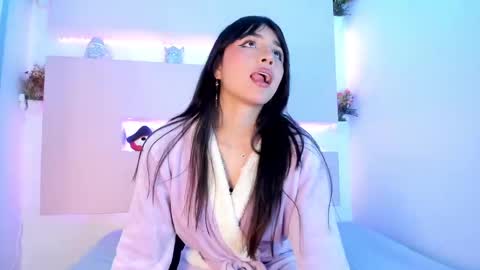 Snapshot of sophy_smilesweet chatting on February 18, 2025, 2:49 pm SOPHY ROGERS online show from February 18, 2025, 2:49 pm