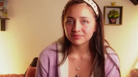 Snapshot of sophy_smilesweet chatting on November 14, 2025, 12:15 pm SOPHY ROGERS online show from November 14, 2025, 12:15 pm