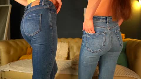 Sophydiva online show from November 22, 2025, 6:34 am