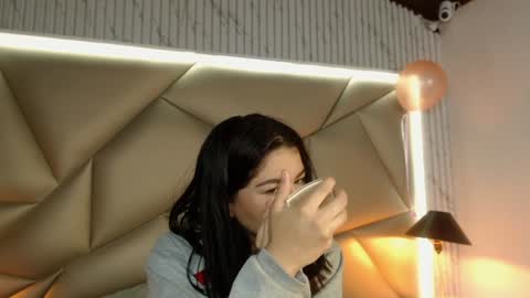 sophye_logan online show from December 27, 2024, 3:20 am