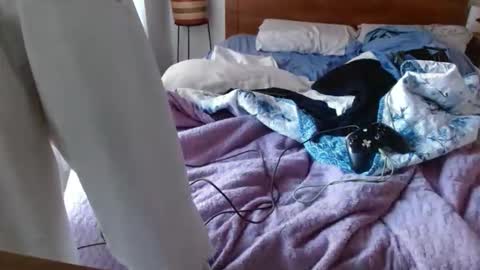 businessman online show from November 8, 2025, 11:43 am