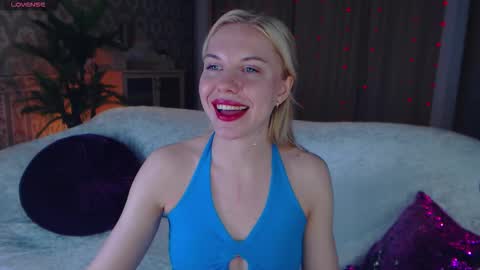 Lisa online show from November 10, 2025, 6:34 am