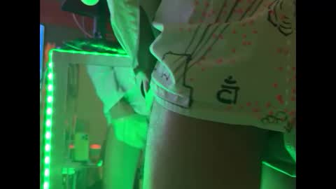 Snapshot of soulntribe chatting on January 4, 2025, 1:10 am Litchie69 online show from January 4, 2025, 1:10 am