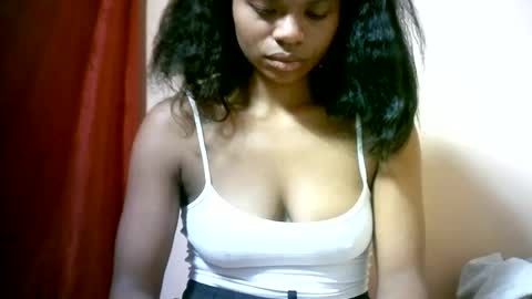 Snapshot of sourayaa chatting on July 6, 2026, 5:37 am sourayaa online show from July 6, 2026, 5:37 am