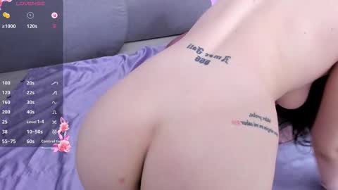 Snapshot of sourcherry1 chatting on November 3, 2025, 8:32 pm sourcherry1 online show from November 3, 2025, 8:32 pm