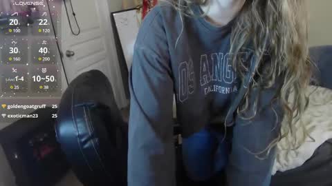 Bunnydathug online show from December 7, 2024, 2:57 pm
