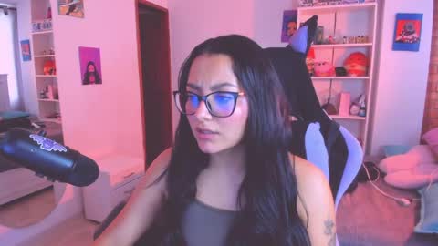 Lili online show from June 4, 2026, 4:35 pm