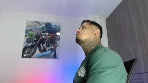 soy_apolo online show from December 3, 2025, 9:13 pm