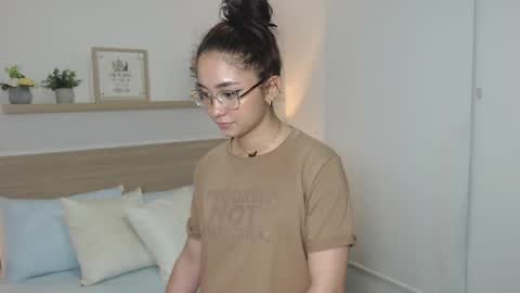 M A R I A N A online show from January 8, 2025, 4:44 am