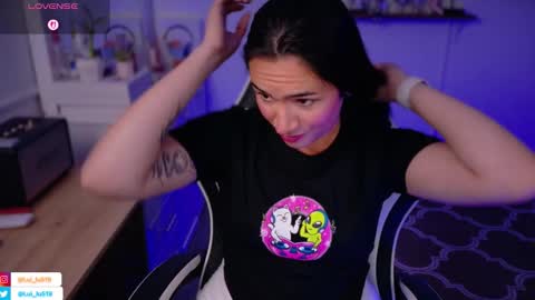 Luisa    online show from November 22, 2025, 12:42 am