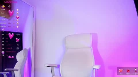 Juliana online show from October 3, 2025, 3:09 pm